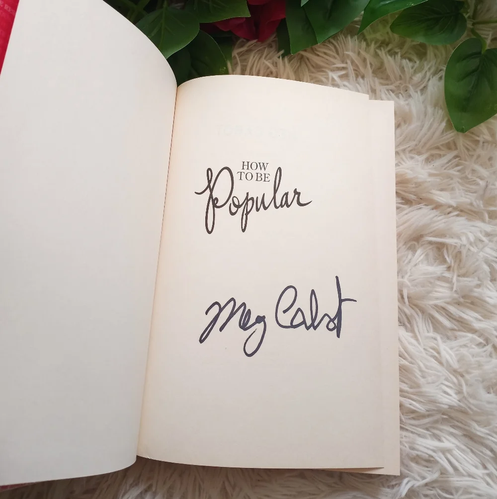 *Signed* How to Be Popular by Meg Cabot Book - Picture 2 of 3
